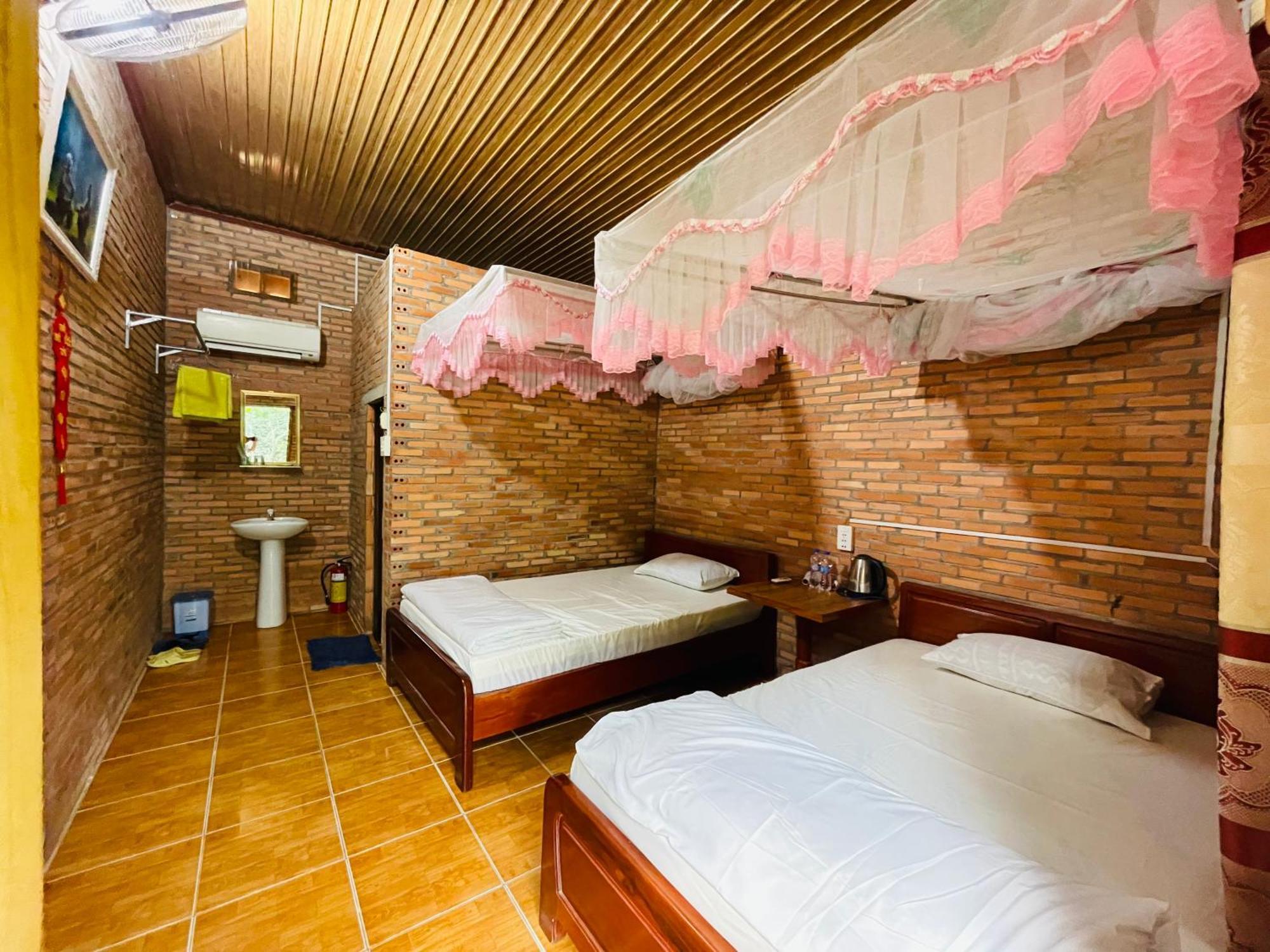 Forest Side Ecolodge Каттьен Экстерьер фото